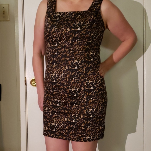 Leopard Sheath Dress - Picture 5 of 5